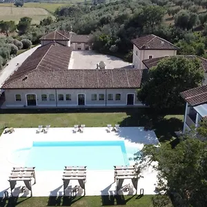  Alloggio per agriturismo Borgo Pallavicini Mori Italia